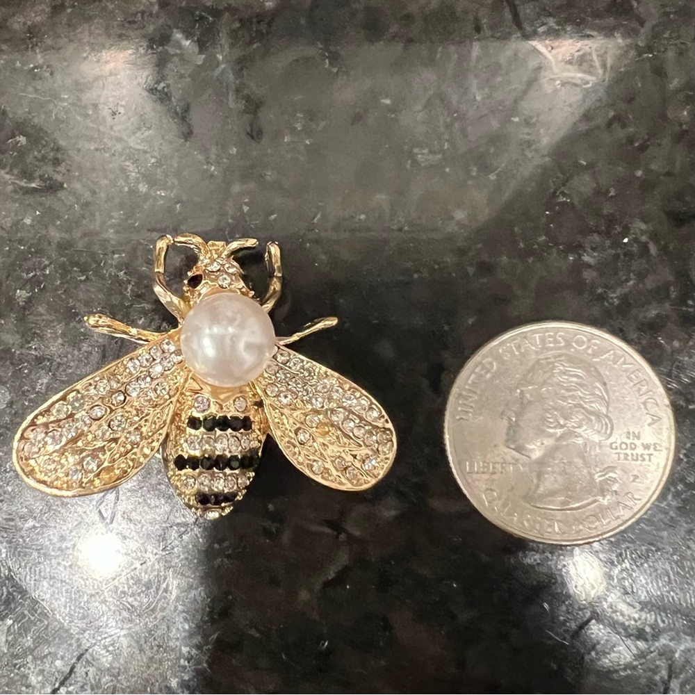 New Luxury designer, gold & black spinel bumblebee Brooch w Rhinestones & Pearls - Picture 7 of 8